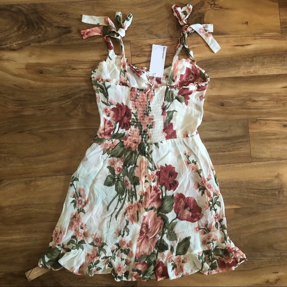 SOLD NWT Reformation Christine Dress in Etienne - Picture 5 of 7